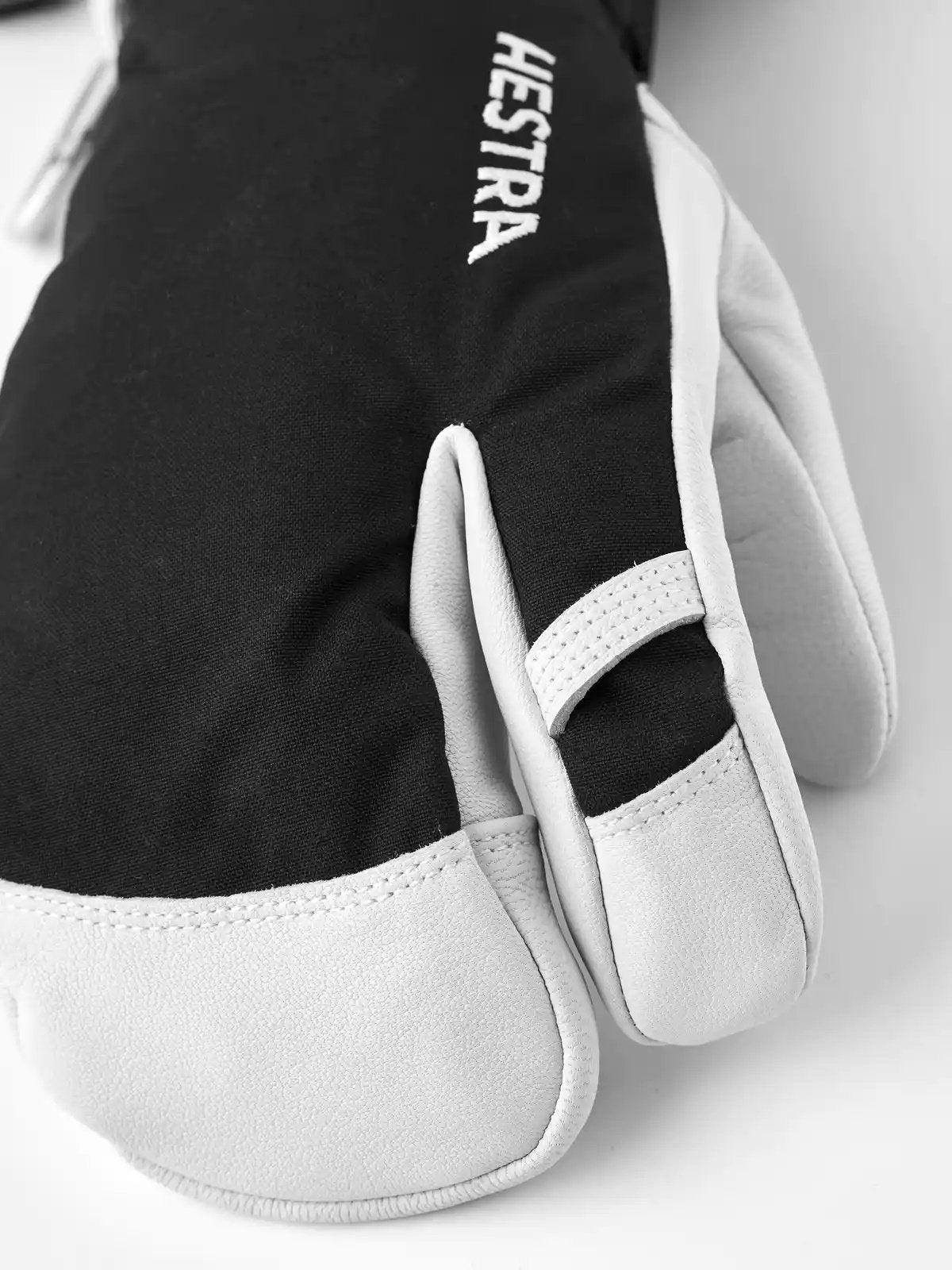 Hestra Army Leather Heli Ski 3-finger skigloves black/white - Damplein 9 SKI & Mode